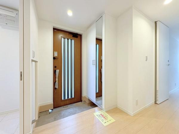 川崎市中原区井田２丁目の新築一戸建の玄関