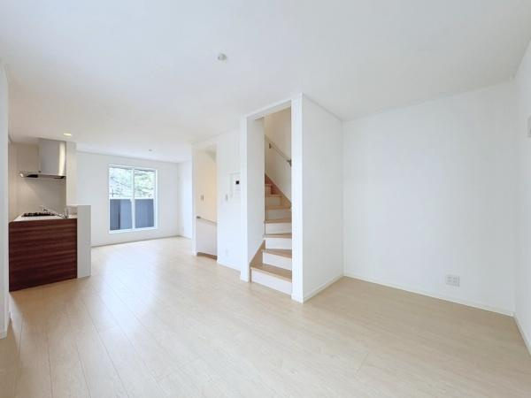 川崎市中原区井田２丁目の新築一戸建の居間・リビング