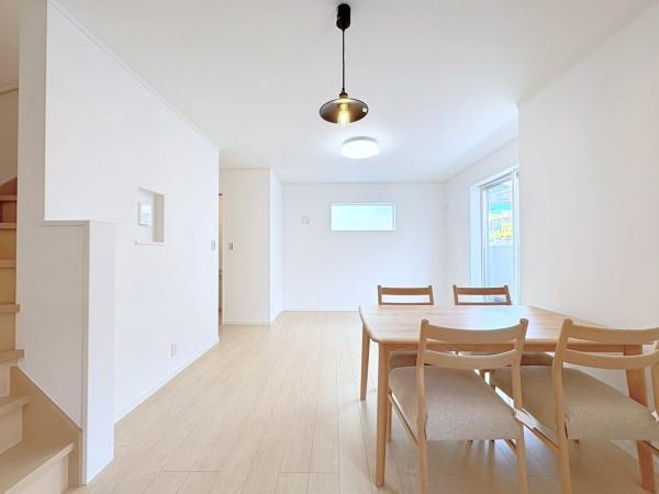 川崎市中原区井田２丁目の新築一戸建の居間・リビング