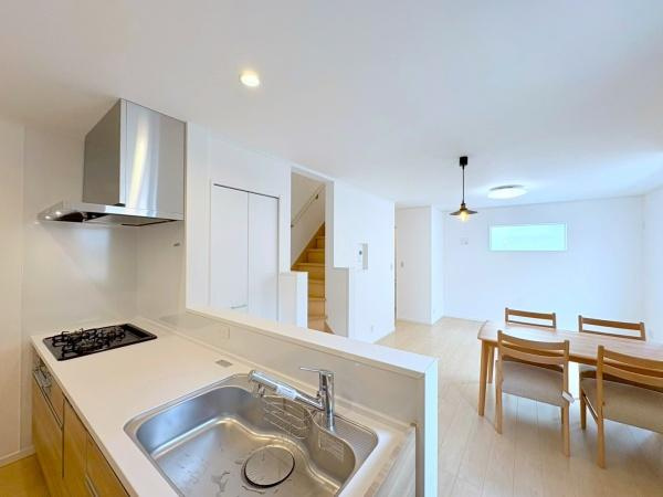 川崎市中原区井田２丁目の新築一戸建の居間・リビング