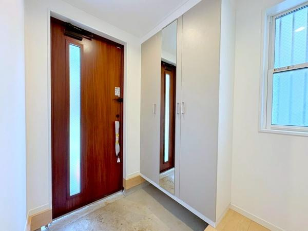 川崎市中原区井田２丁目の新築一戸建の玄関