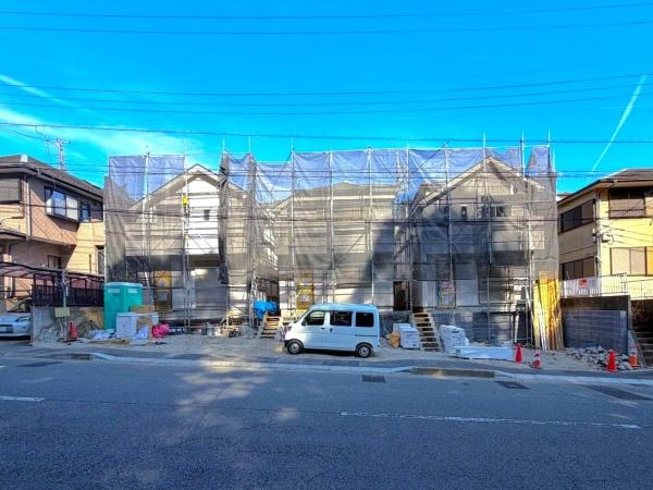 藤沢市大鋸の新築一戸建の前面道路含む現地写真
