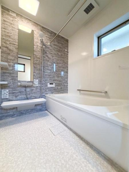 藤沢市大鋸の新築一戸建の内観：施工例|浴室・同仕様写真