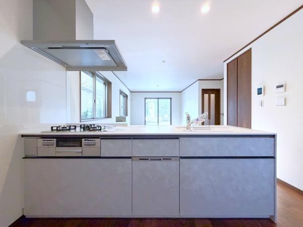 藤沢市大鋸の新築一戸建の内観：施工例|キッチン・同仕様写真