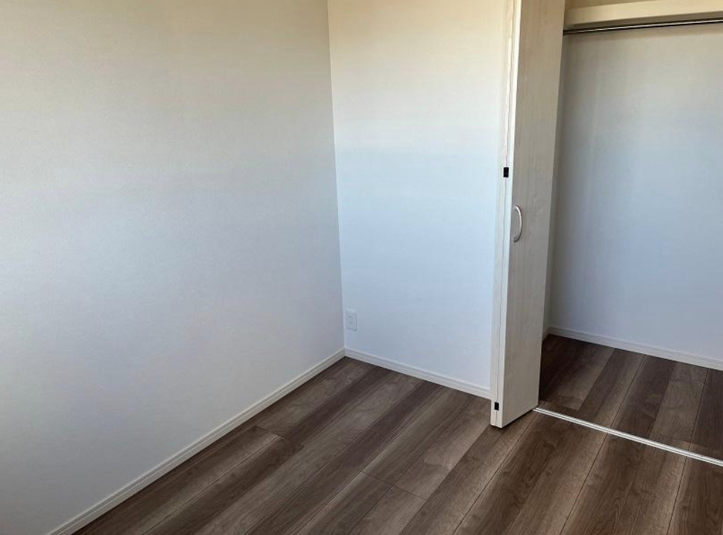 草津市川原２丁目の店舗一部の収納