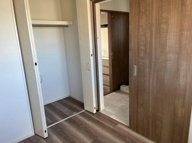 草津市川原２丁目の店舗一部の収納