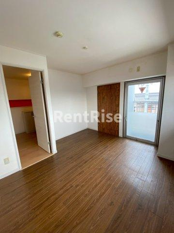 メゾン深山の居間・リビング