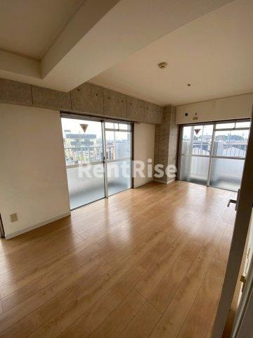 メゾン深山の居間・リビング