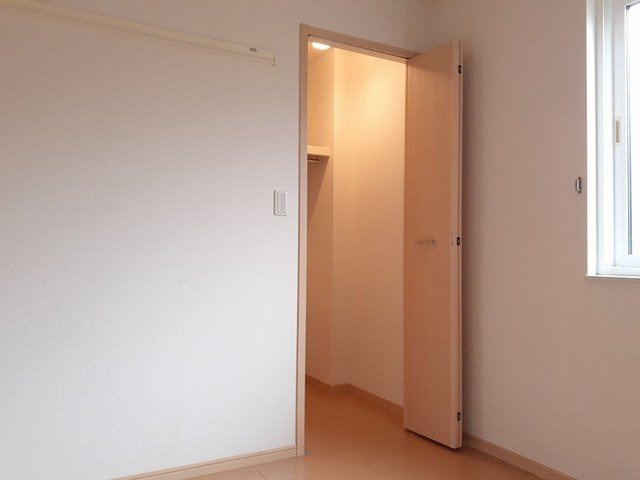 レクサス共栄　Ｆの収納