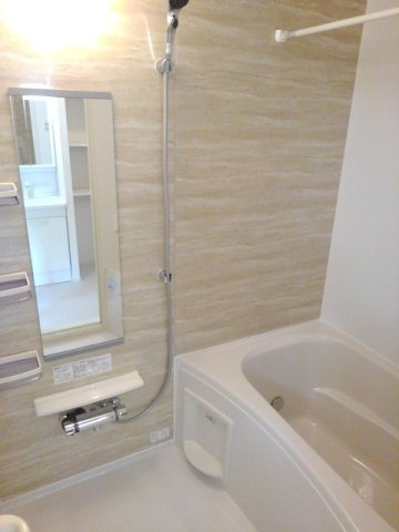 ＰＬＡＩＮ　萩原の浴室