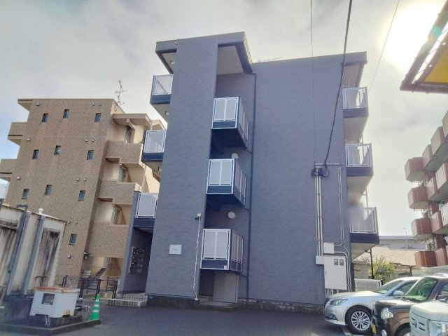 レオパレスサザンカの外観