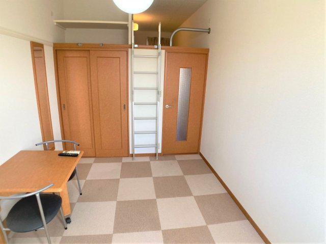 レオパレスウィンドバレイ　永吉の寝室|設備・仕様は号室により異なる為、現況を優先致します。