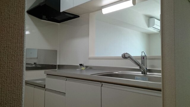 穴師台ハイツのキッチン