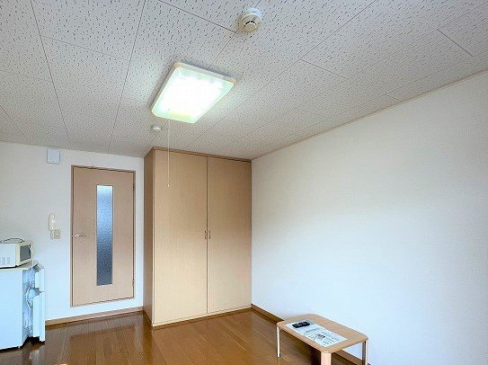 レオパレスＪＥＵＮＥＳＳＥの居間・リビング