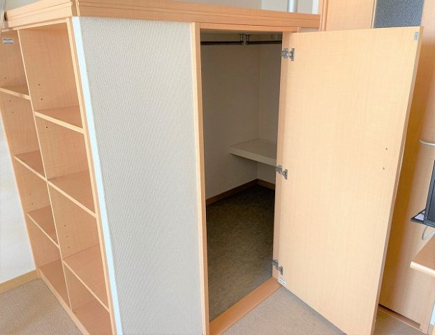 レオパレスエスト逆井の内装