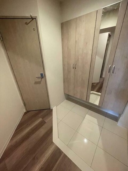 千代田区神田猿楽町１丁目の賃貸マンションの玄関