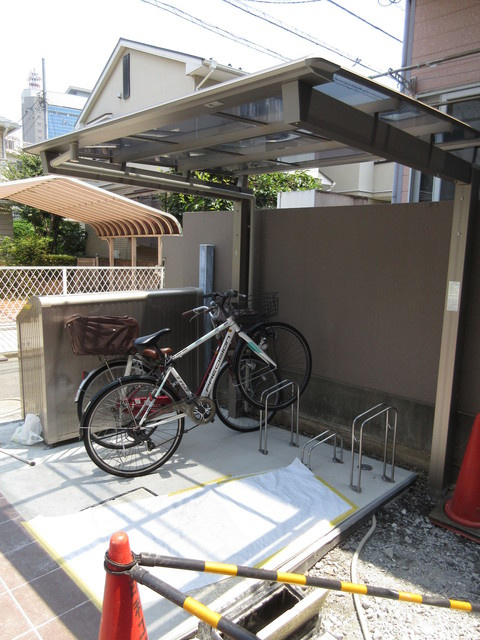 コンステラシオンのその他共用部分|★屋根付き駐輪場★