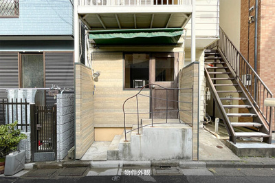 【エントランス】 | 山本ビル　１階