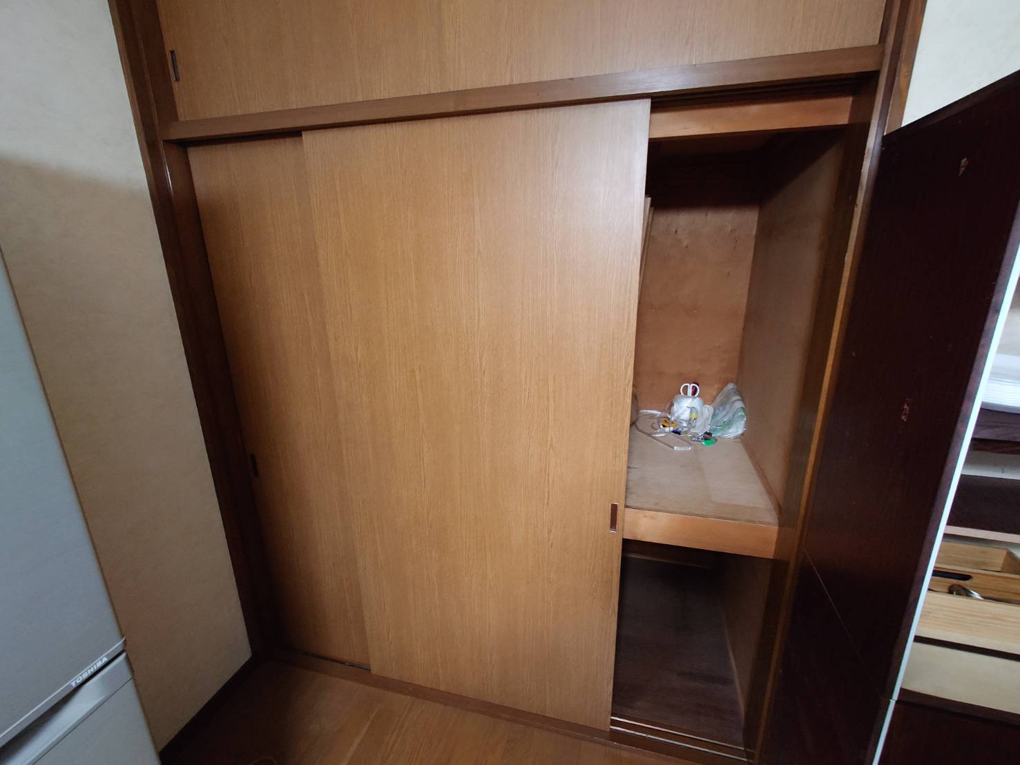 福井市田原２丁目貸家の収納