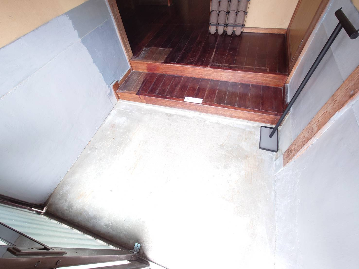 福井市田原２丁目貸家の玄関