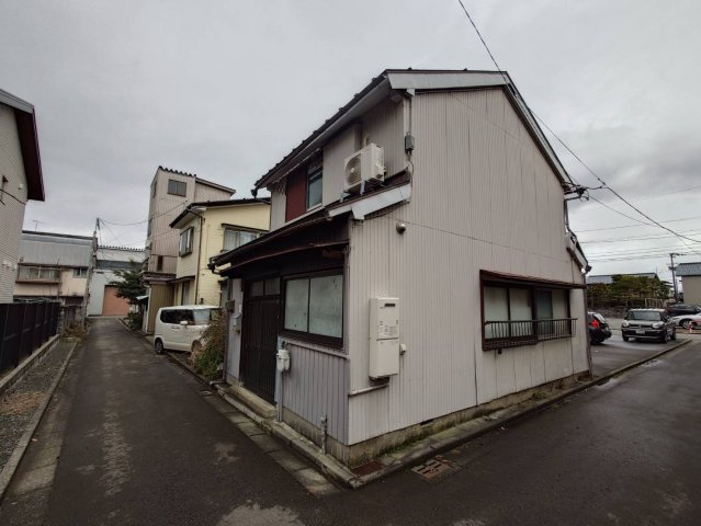 福井市田原２丁目貸家の外観