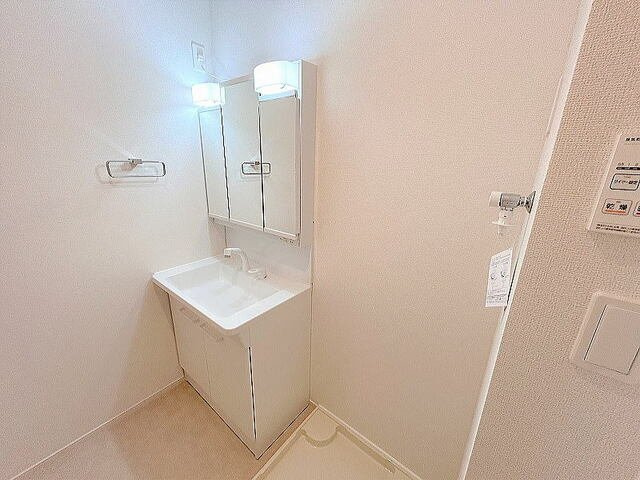 エイトリバー　Ａの洗面所|コンパクトで使いやすい洗面所