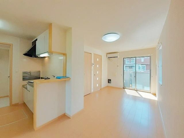 ジュネス原１番館の居間・リビング|ゆったり過ごせる居間です