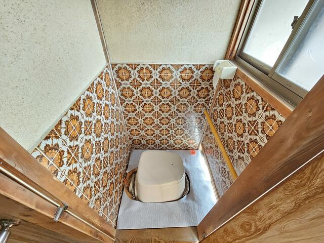 瑞浪市陶町猿爪の一戸建てのトイレ