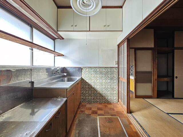 瑞浪市陶町猿爪の一戸建てのキッチン