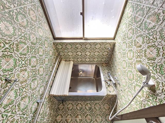 瑞浪市陶町猿爪の一戸建ての浴室