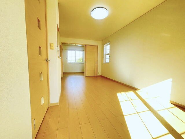 メビウス鏡Ⅳ番館の居間・リビング|ゆったり過ごせるリビングです