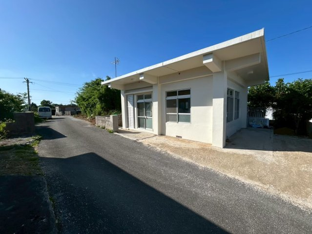 城辺字新城783-10　土地戸建ての駐車場