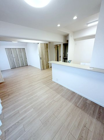 朝日プラザ本厚木の居間・リビング