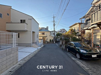 【前面道路含む現地写真】 | 前面道路含む現地写真です