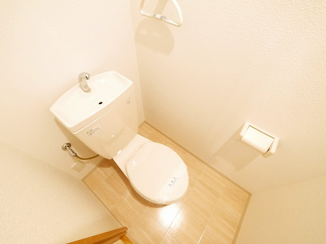 サンフークIIIのトイレ|落ち着いたトイレです