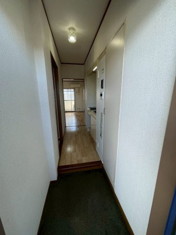 久留米市上津町の賃貸マンションのエントランス