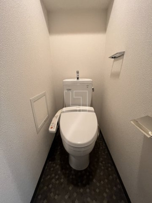 【トイレ】 | LAV心斎橋WEST | LUV心斎橋WEST（ラブ心斎橋ウエスト） 温水洗浄便座