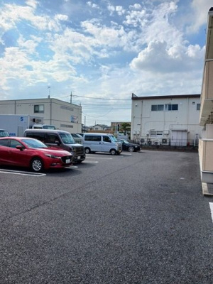 【駐車場】 | プリムロ－ズ