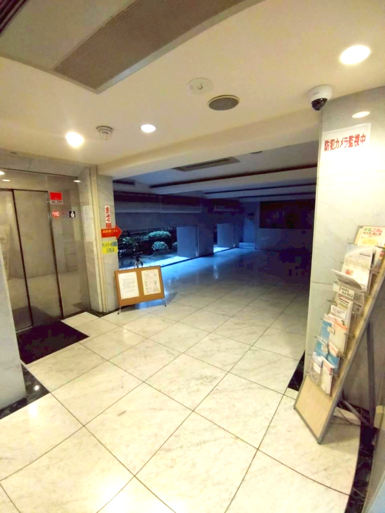 眺望良好!!コンパクトリノベマンション/駅近5分圏内/複数路線利用可のエントランス