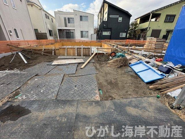 藤沢市鵠沼松が岡２丁目　新築戸建　全２棟の駐車場|2月12日撮影　建築中　駐車スペース