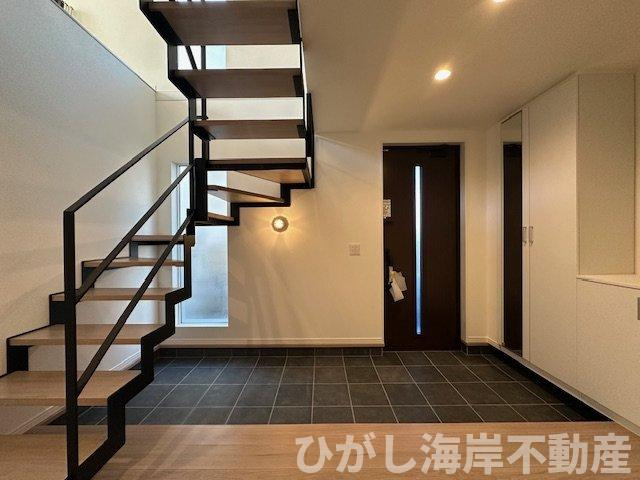 藤沢市片瀬山１丁目　新築戸建　全３棟の玄関|玄関