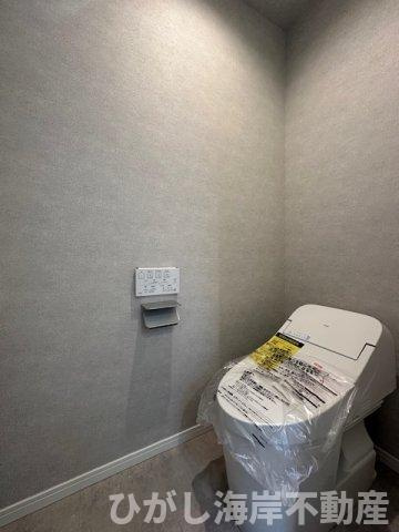 藤沢市片瀬山１丁目　新築戸建　全３棟のトイレ|洗浄機能付きお手洗い