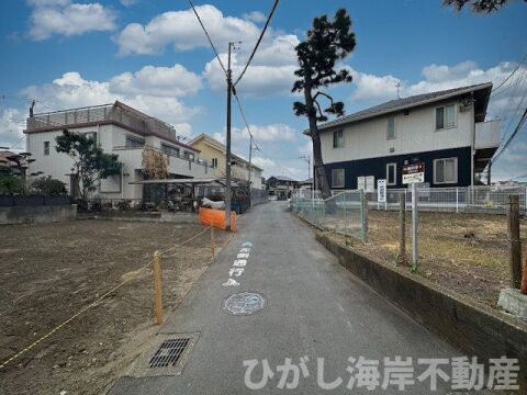 藤沢市辻堂１丁目　売地の前面道路含む現地写真|現地外観