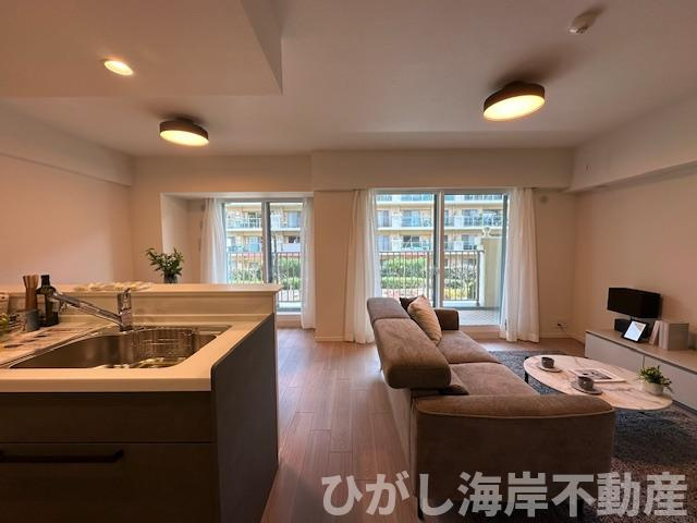 グランシティ湘南海岸Ⅱのダイニング|新規リフォーム完了！　15.7帖　LDK