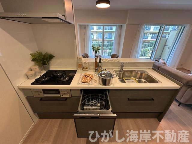 グランシティ湘南海岸Ⅱのキッチン|新規リフォーム完了！　食洗器付きシステムキッチン