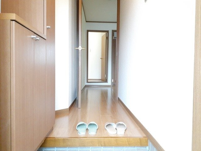 レフィナードⅠの玄関