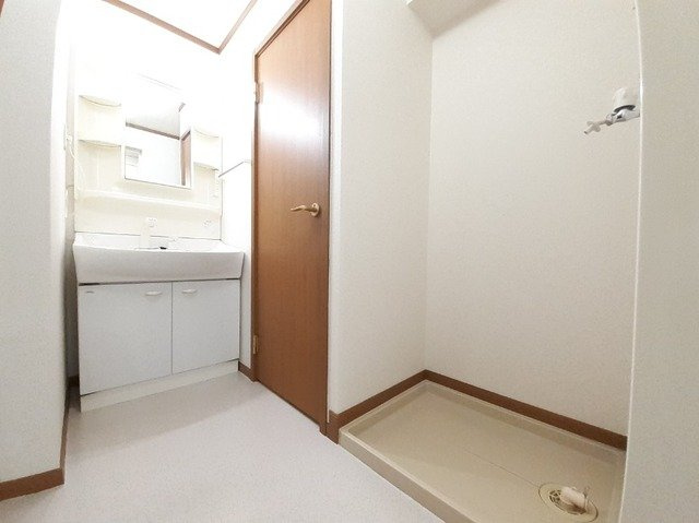 レフィナードⅠの洗面所