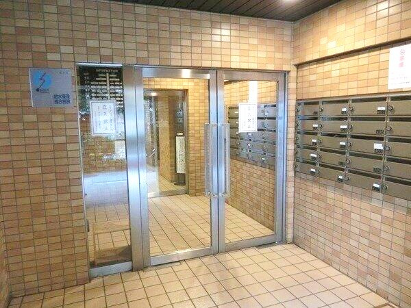 ライオンズマンション伊勢佐木町第二のエントランス