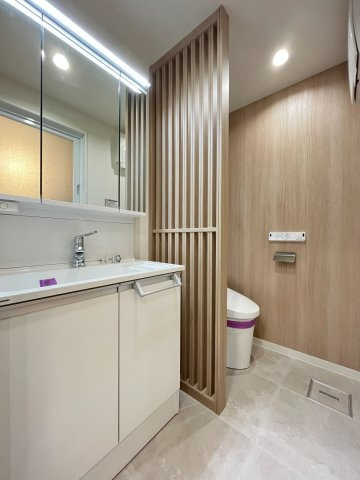 LE-LION　IKEBUKURO COMFORTの独立洗面台