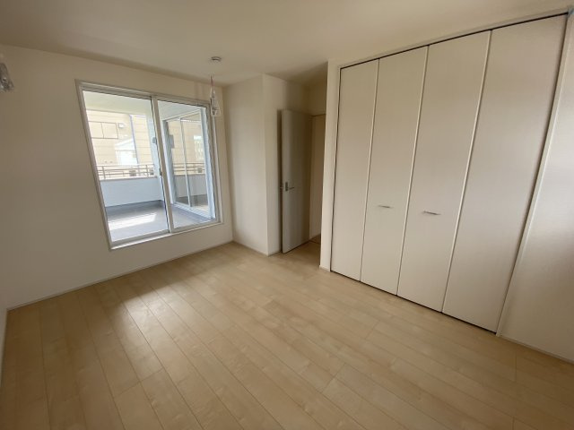 【いわき市若葉台2丁目　第5/1号棟】　◇期間限定キャンペーン開催◇の洋室|同施工◆居室の写真です◆　木の温もりがナチュラルでくつろげる空間ですね♪　子供部屋としても、寝室としても、どんなインテリアにしようか…選ぶ楽しみが増えますね♪